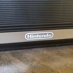 Nintendo Entertainment System puinen pelikaappi