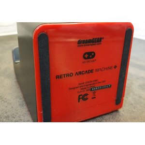 Retro Arcade Machine (sisältää 300 peliä)