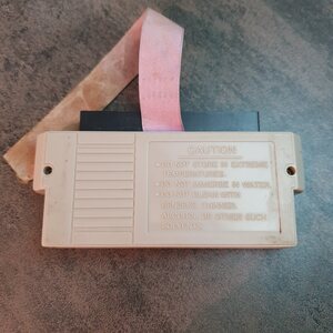 Honey Bee adapteri (NES - Famicom)