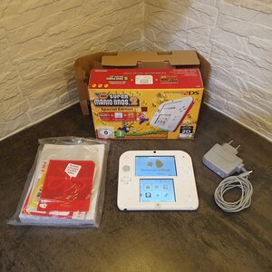 Nintendo 2DS konsoli New Super Mario Bros. 2 [Special Edition] (CIB) (takuu 6kk)