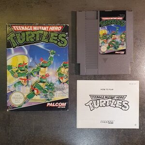 NES Teenage Mutant Hero Turtles (CIB)