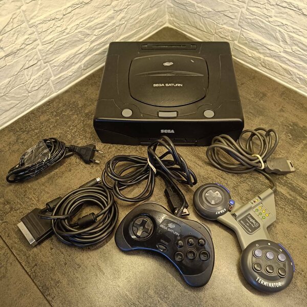 Sega Saturn konsoli (takuu 6kk)