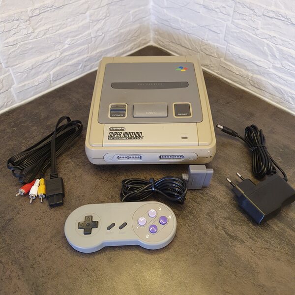 SNES konsoli (takuu 6kk)